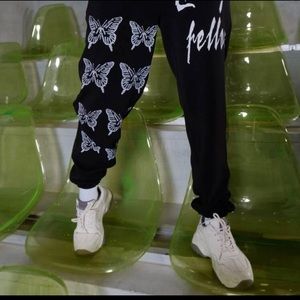 I bought these pants off Shein and They didn’t fit so I’m selling them.